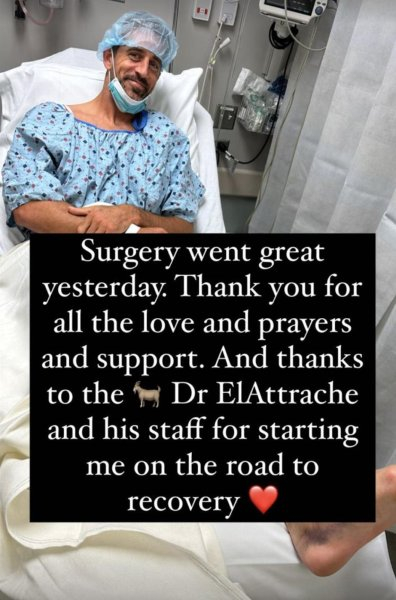 Injured Jets QB Aaron Rodgers undergoes surgery, starts 'road to recovery'