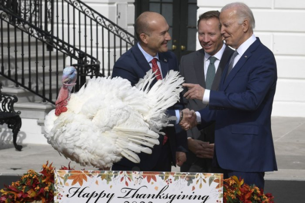 Bidens make calls to military families, visit Nantucket firehouse on Thanksgiving