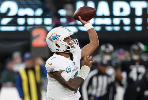Fantasy football QB rankings: Tua Tagovailoa among Week 13 must-starts