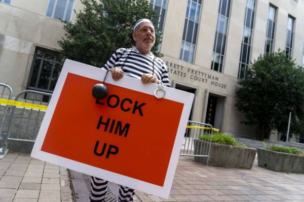 Jack Smith: Donald Trump broke rules by changing position on televising trial