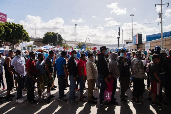 Ariz. Gov. Hobbs sends National Guard to U.S.-Mexico border amid migrant surge Ariz. Gov. Hobbs sends National Guard to U.S.-Mexico border amid migrant surge