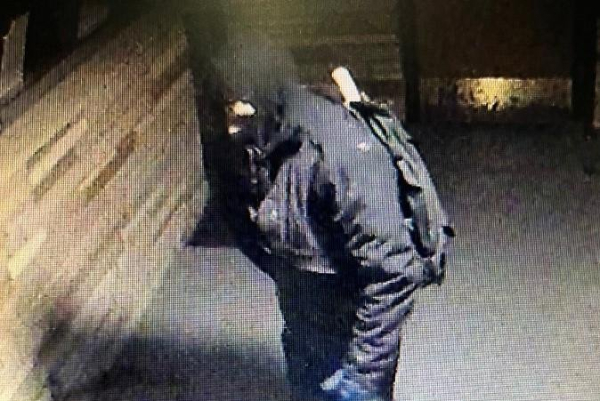 Thief breaks into Ore. mineral museum, makes off with gold on display Thief breaks into Ore. mineral museum, makes off with gold on display