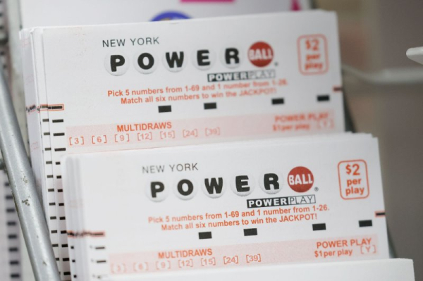 Powerball jackpot rolls to $810 million for New Year's Day Powerball jackpot rolls to $810 million for New Year's Day