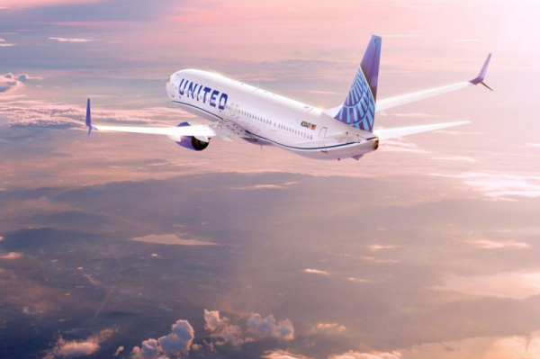 United Airlines plane with damaged wing lands safely in Denver United Airlines plane with damaged wing lands safely in Denver