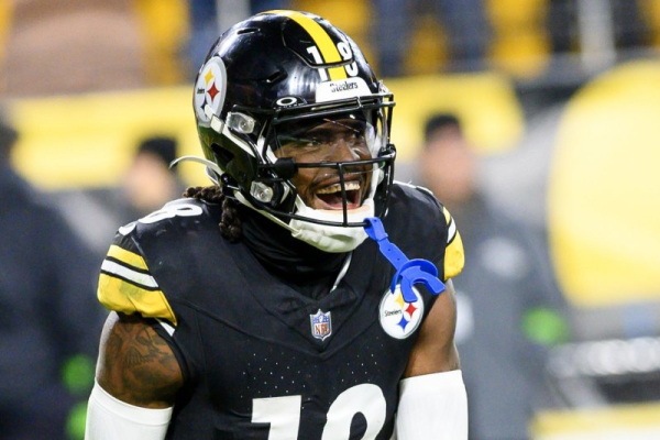 Steelers to trade WR Diontae Johnson to Panthers Steelers to trade WR Diontae Johnson to Panthers