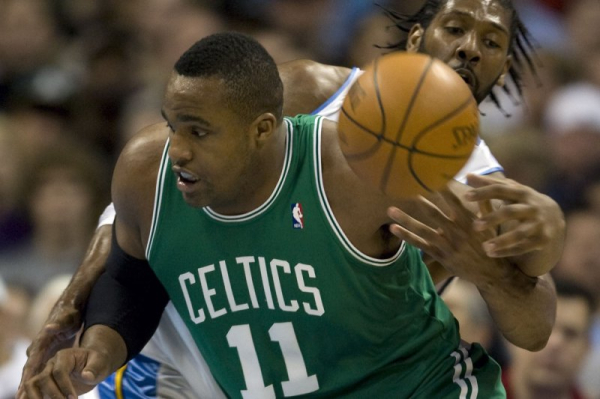 NBA's Glen 'Big Daddy' Davis sentenced to 40 months for healthcare fraud NBA's Glen 'Big Daddy' Davis sentenced to 40 months for healthcare fraud