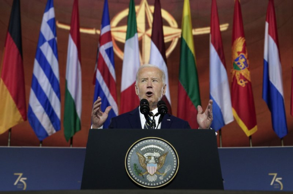 Biden announces new air defenses for Ukraine in NATO summit speech Biden announces new air defenses for Ukraine in NATO summit speech