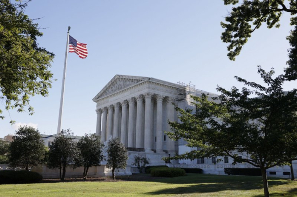 Supreme Court rules Trump has partial immunity for official acts only Supreme Court rules Trump has partial immunity for official acts only
