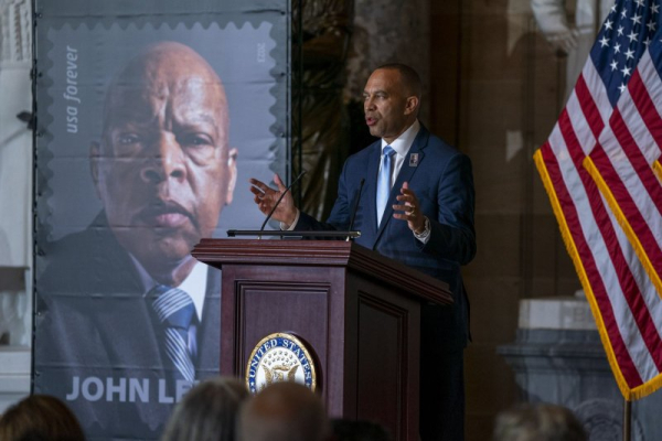 Rep. John Lewis statue replaces Confederate memorial in Georgia Rep. John Lewis statue replaces Confederate memorial in Georgia