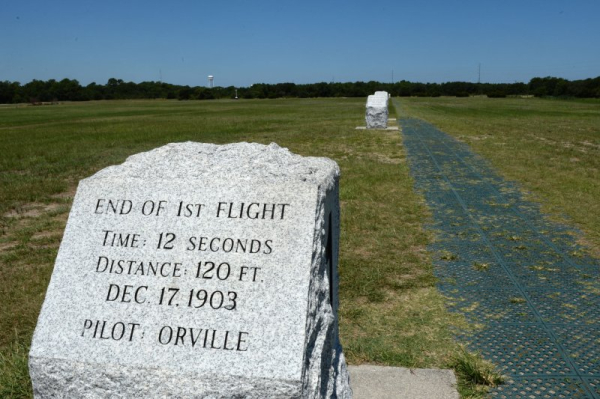 Plane crashes at Wright Brothers National Memorial Plane crashes at Wright Brothers National Memorial