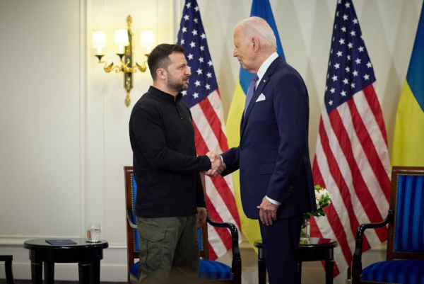 U.S. unveils $375M weapons package for Ukraine ahead of Zelensky's White House visit U.S. unveils $375M weapons package for Ukraine ahead of Zelensky's White House visit