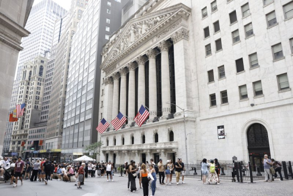 NYSE seeks SEC approval for extended 22-hour-per-day stock trading NYSE seeks SEC approval for extended 22-hour-per-day stock trading