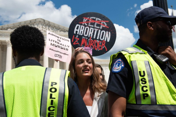 Supreme Court lets stand ruling blocking Biden policy on emergency abortions in Texas Supreme Court lets stand ruling blocking Biden policy on emergency abortions in Texas