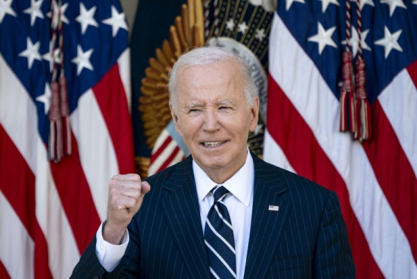 Biden vows 'peaceful and orderly transition;' says election system 'fair' and 'transparent' Biden vows 'peaceful and orderly transition;' says election system 'fair' and 'transparent'