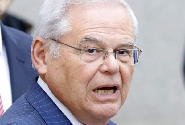 Ex-Sen. Bob Menendez seeks new trial over inadmissible evidence shown to jury Ex-Sen. Bob Menendez seeks new trial over inadmissible evidence shown to jury