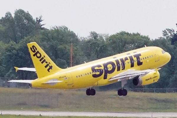 Spirit Airlines stock plunges 59% amid report of bankruptcy deal Spirit Airlines stock plunges 59% amid report of bankruptcy deal