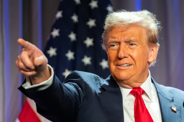 Trump threatens Canada, Mexico, China with tariffs over border concerns Trump threatens Canada, Mexico, China with tariffs over border concerns