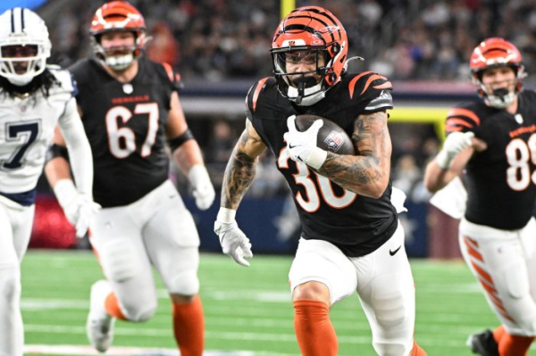 Daniels, Williams among 5 must-start fantasy football quarterbacks for Week 15