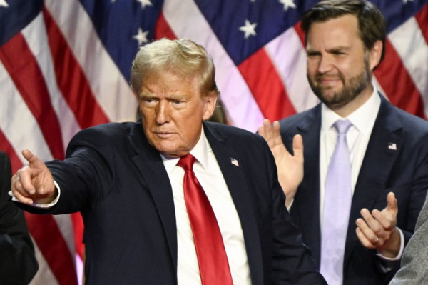 Japan tech giant SoftBank's $1B investment in U.S. to create 100K jobs, Trump says Japan tech giant SoftBank's $1B investment in U.S. to create 100K jobs, Trump says