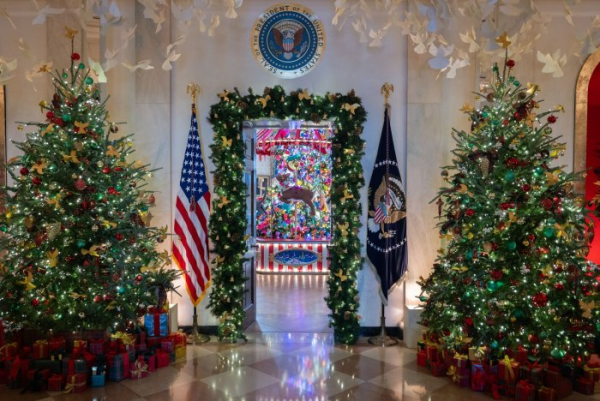 With National Guard families looking on, first lady unveils White House Christmas decorations