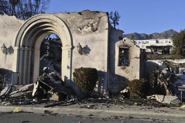 Almost 100K Californians under evacuation warning as wildfires still burn, winds pick up Almost 100K Californians under evacuation warning as wildfires still burn, winds pick up
