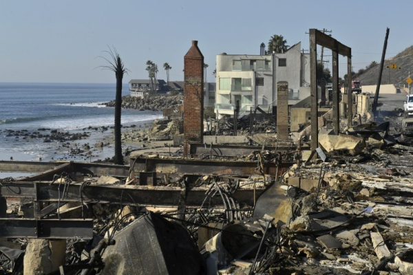 California fires: Death toll rises to 25 as dangerous winds forecast to strengthen