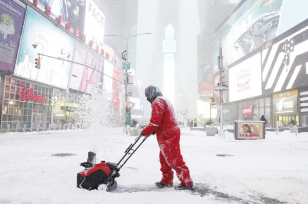 N.Y. eyes 3 feet of lake-effect snow as polar vortex set to chill eastern U.S. N.Y. eyes 3 feet of lake-effect snow as polar vortex set to chill eastern U.S.