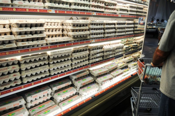 Some grocers, restaurants hold line on passing along soaring egg costs Some grocers, restaurants hold line on passing along soaring egg costs