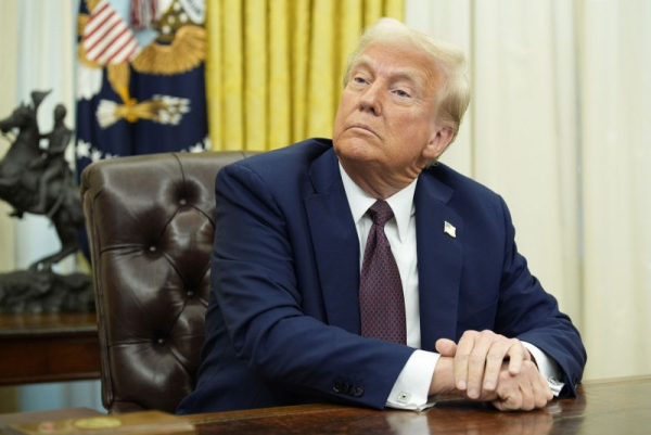 Trump signs executive order to promote crypto, consider digital stockpile Trump signs executive order to promote crypto, consider digital stockpile
