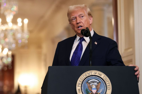 Trump signs sweeping executive orders that overhaul U.S. education system Trump signs sweeping executive orders that overhaul U.S. education system