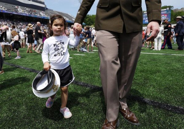 White House announces plan to help military children