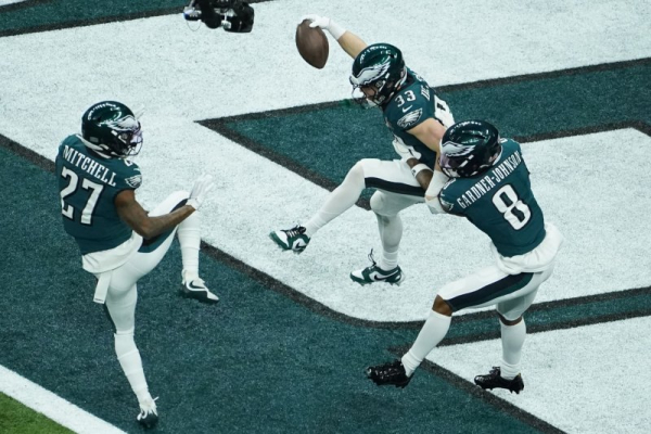 Defense helps Philadelphia Eagles deny Kansas City Chiefs Super Bowl 3-peat Defense helps Philadelphia Eagles deny Kansas City Chiefs Super Bowl 3-peat