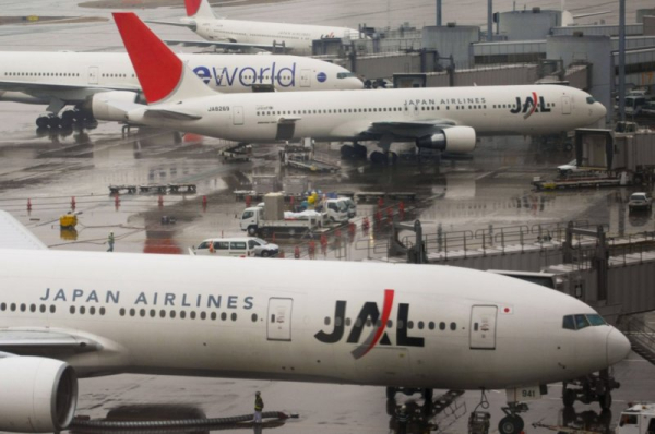 FAA looking into Delta, Japan Airlines on-ground collision in Seattle FAA looking into Delta, Japan Airlines on-ground collision in Seattle