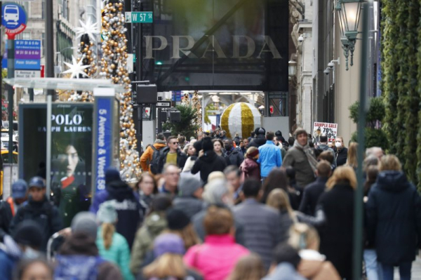 January PCE inflation rose 0.3% for annual rate of 2.5%, meeting Dow Jones expectations January PCE inflation rose 0.3% for annual rate of 2.5%, meeting Dow Jones expectations