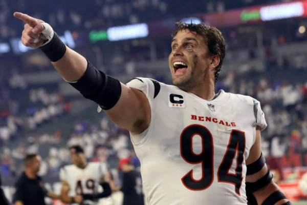 Cincinnati Bengals defensive end Sam Hubbard retires from NFL