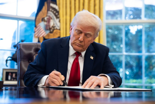 Executive order would ban federal employee unionization, collective bargaining
