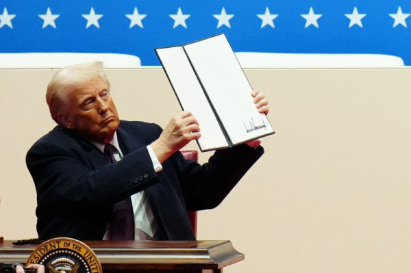 Trump administration seeks Supreme Court relief on birthright citizenship injunctions