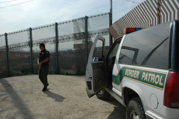 U.S. border agents confiscate nearly 50 pounds of cocaine valued at more than $800K