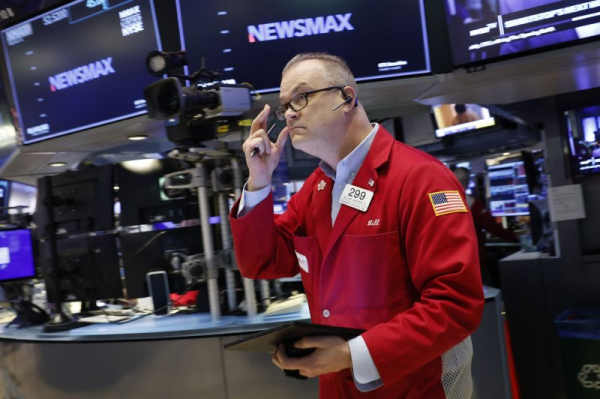 Dow plummets 1,679 points in first day of trading after sweeping U.S. tariffs