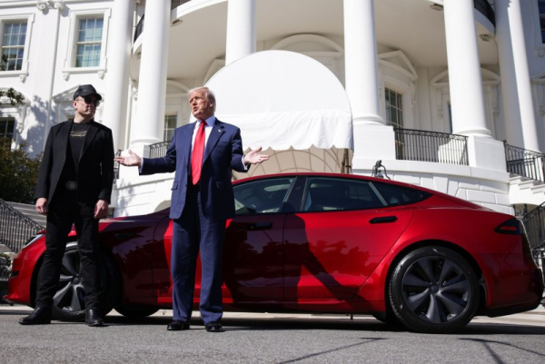 Elon Musk says his government work hurts Tesla's stock price