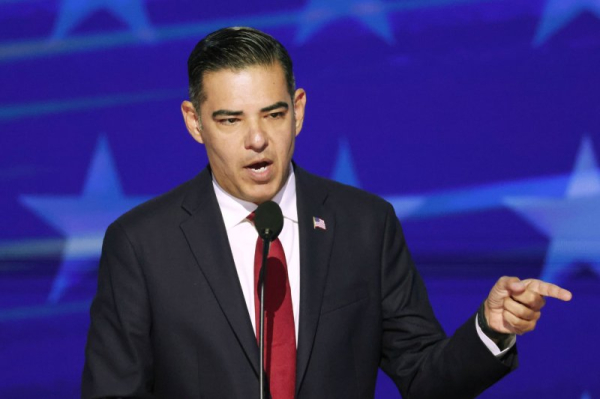 House Dems travel to El Salvador to call for release of Kilmar Abrego Garcia