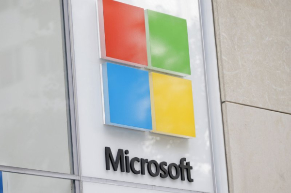 Microsoft announces new European datacenters; pledges to follow laws