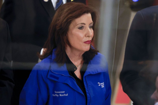 N.Y. lawmakers reach deal on cellphone ban in state's public schools
