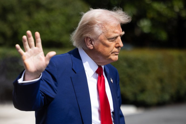 Trump unveils $5 million 'gold card' to lure wealthy immigrants to U.S.