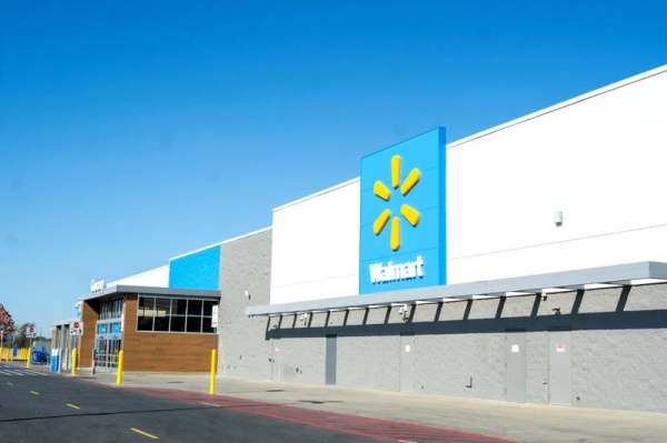 Walmart employee accused of killing 2 Walmart co-workers, injuring third in Georgia dies