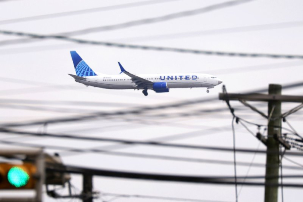 Equipment issues grind air traffic to a halt in Newark and Atlanta
