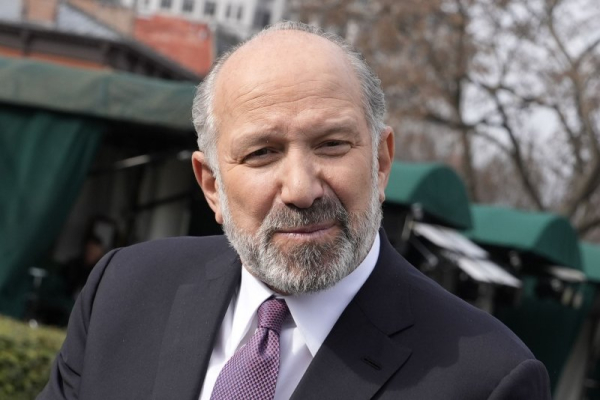 Lutnick: Trump administration to keep 10% tariffs for 'foreseeable future'