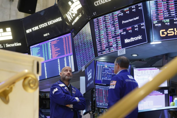 Betting stocks decline as Illinois raises taxes on legal sports wagers