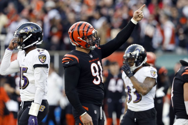 Trey Hendrickson, Jonnu Smith, T.J. Watt among early NFL holdouts