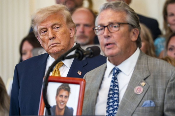 Trump signs HALT Fentanyl Act to reclassify opioid as Schedule 1 drug Trump signs HALT Fentanyl Act to reclassify opioid as Schedule 1 drug